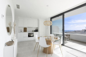 Elegant Luxury Suite with Terrace in Higueron
